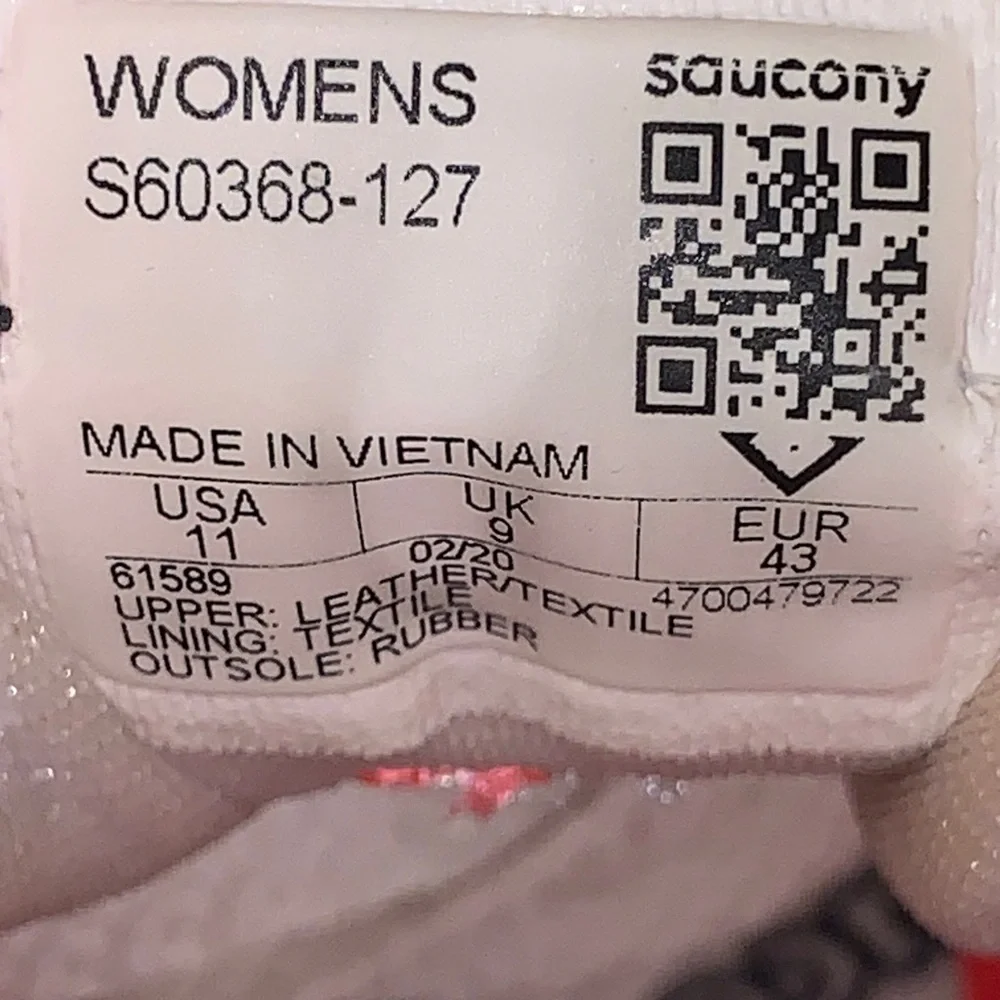 Saucony Womens Jazz Original Pink and Beige Retro Runner Sneakers